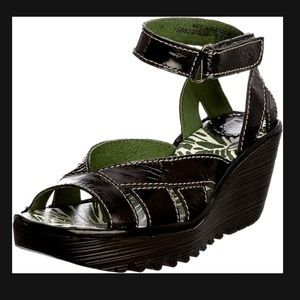 FLY LONDON YOSSA SANDALS